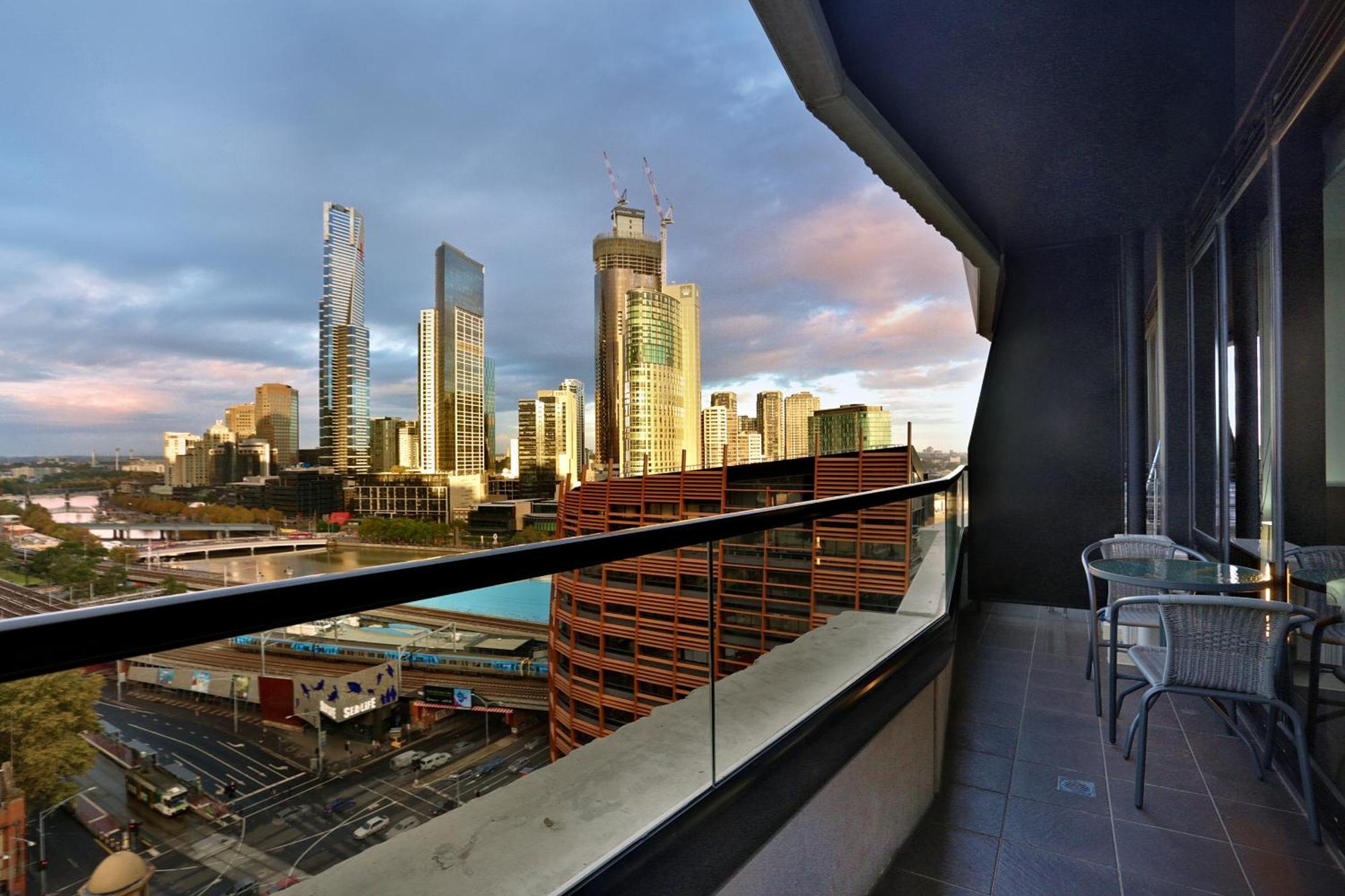Aura On Flinders Serviced Apartments Melbourne Zewnętrze zdjęcie